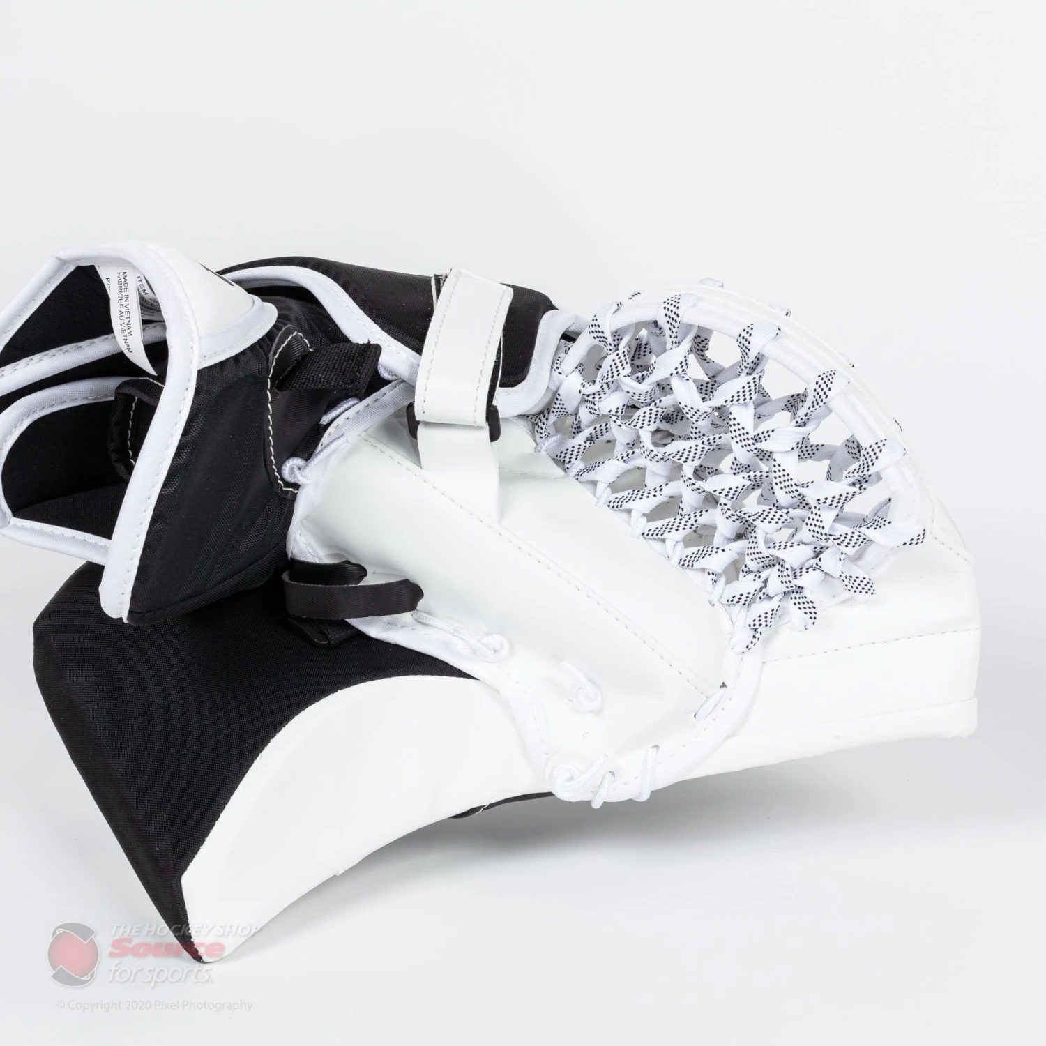 CCM Axis A1.5 Junior Goalie Catcher - Source Exclusive 6 CCM Axis A1.5 Junior Goalie Catcher - Source Exclusive - Image 4