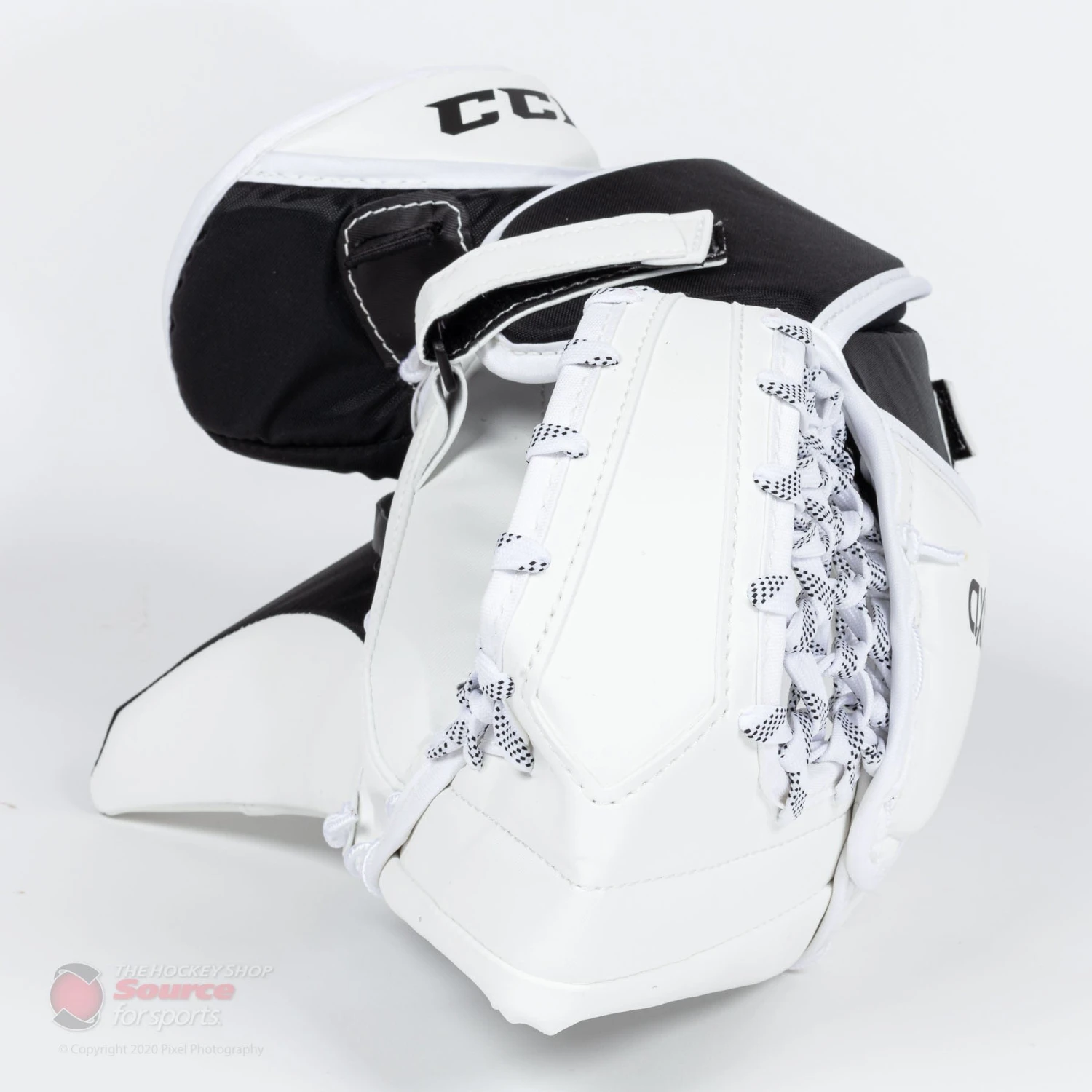 CCM Axis A1.5 Junior Goalie Catcher - Source Exclusive 7 CCM Axis A1.5 Junior Goalie Catcher - Source Exclusive - Image 5