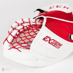 CCM Extreme Flex 4 Pro Senior Goalie Catcher -Hockey Series Store ccm catchers ccm extreme flex 4 pro senior goalie catcher 5314627010626