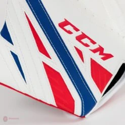 CCM Extreme Flex 4 Pro Senior Goalie Catcher -Hockey Series Store ccm catchers ccm extreme flex 4 pro senior goalie catcher 5314630189122