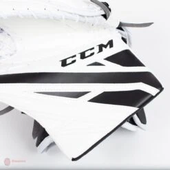 CCM Extreme Flex E4.5 Junior Goalie Catcher - Source Exclusive -Hockey Series Store ccm catchers ccm extreme flex e4 5 junior goalie catcher source exclusive 5323871912002