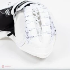 CCM Extreme Flex E4.5 Junior Goalie Catcher - Source Exclusive -Hockey Series Store ccm catchers ccm extreme flex e4 5 junior goalie catcher source exclusive 5323873550402