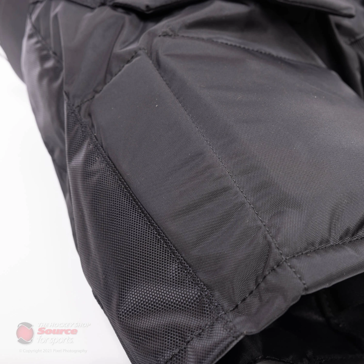CCM 1.5 Junior Goalie Pants 6 CCM 1.5 Junior Goalie Pants - Image 4
