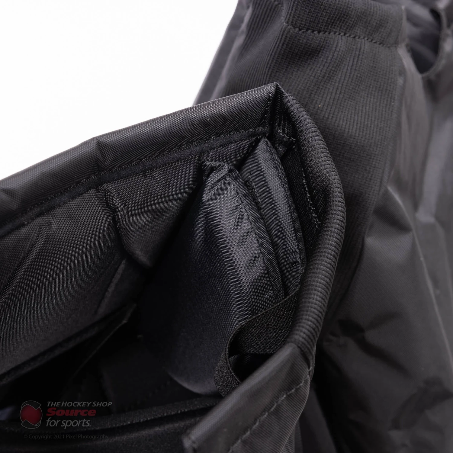 CCM 1.5 Junior Goalie Pants 13 CCM 1.5 Junior Goalie Pants - Image 11