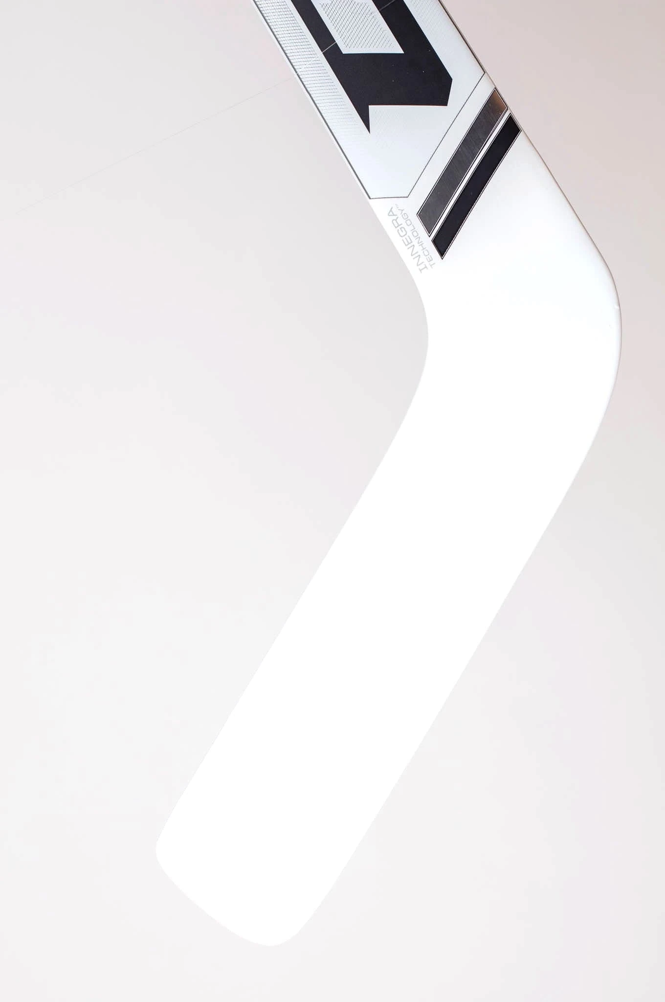 CCM Extreme Flex 4 Pro Senior Goalie Stick 6 CCM Extreme Flex 4 Pro Senior Goalie Stick - Image 4