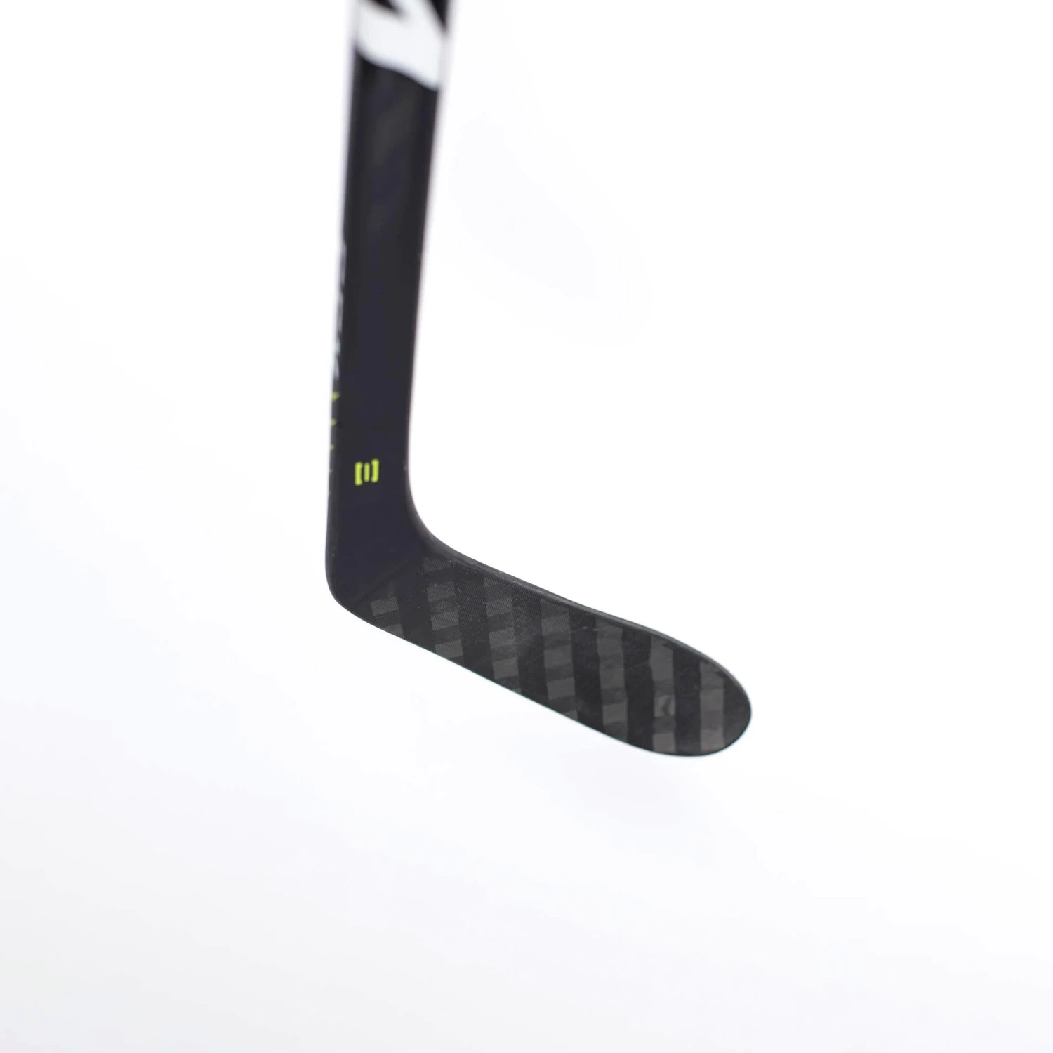 CCM RIBCOR Pro 3 PMT Intermediate Hockey Stick 8 CCM RIBCOR Pro 3 PMT Intermediate Hockey Stick - Image 6