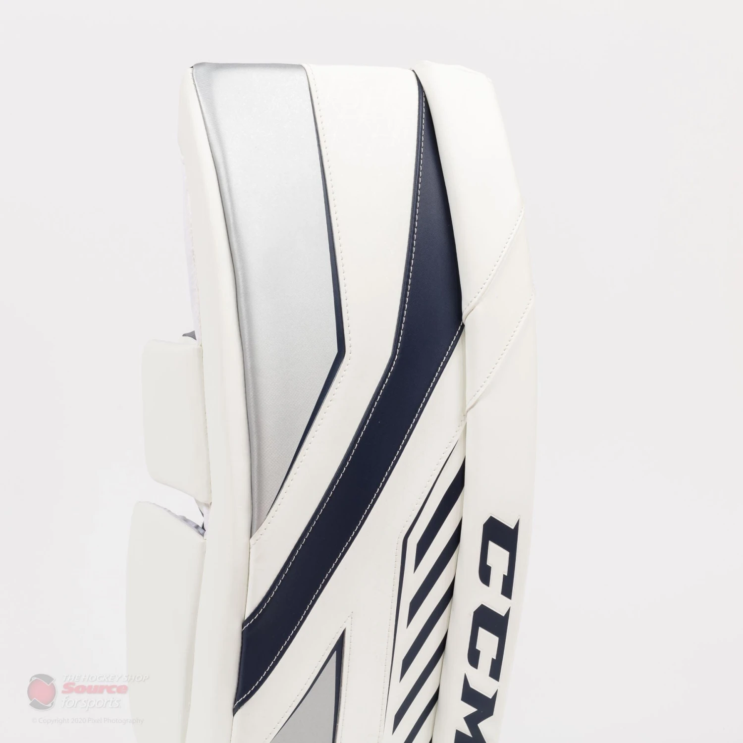 CCM Axis A1.5 Junior Goalie Leg Pads 6 CCM Axis A1.5 Junior Goalie Leg Pads - Image 4