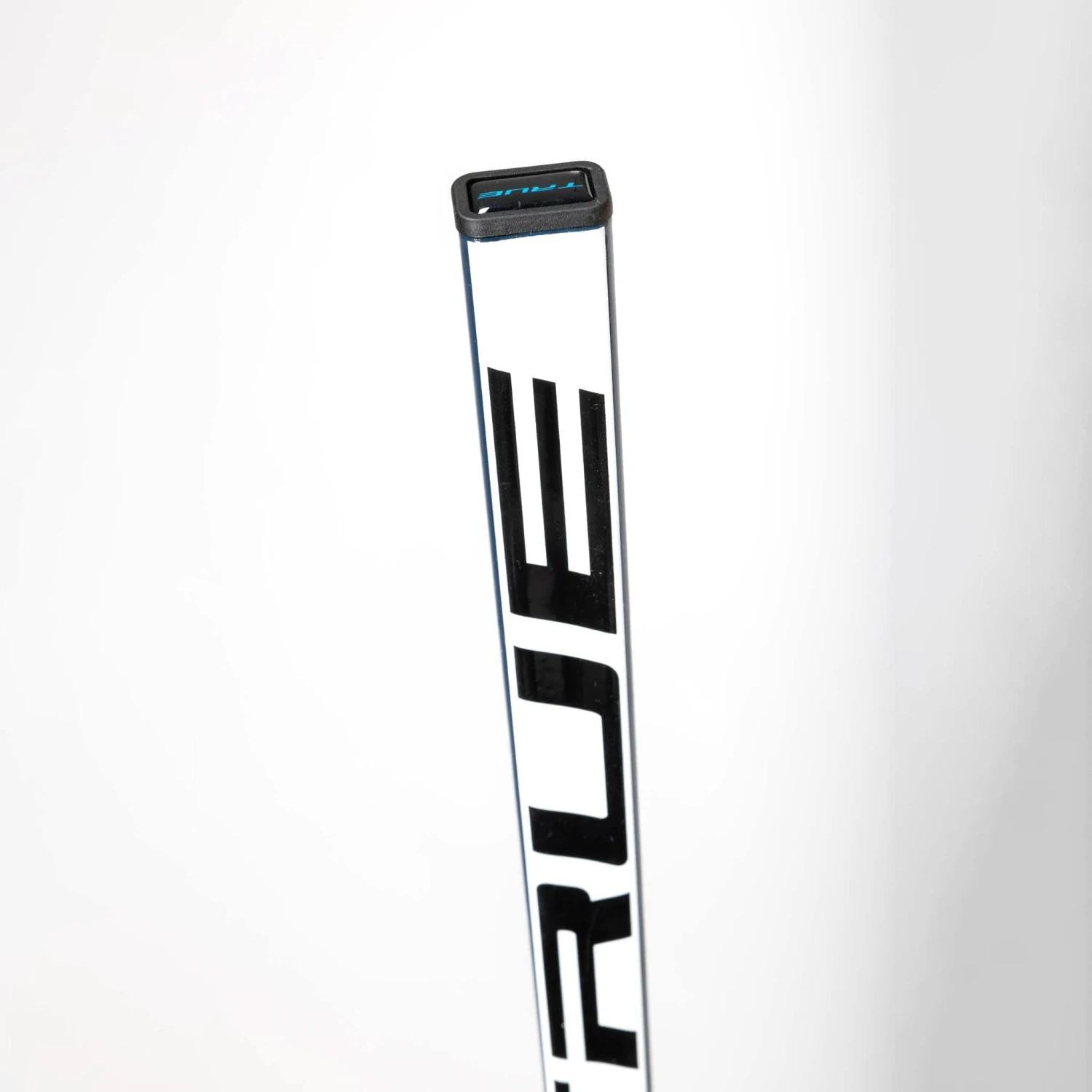 TRUE AX3 Intermediate Hockey Stick 9 TRUE AX3 Intermediate Hockey Stick - Image 7