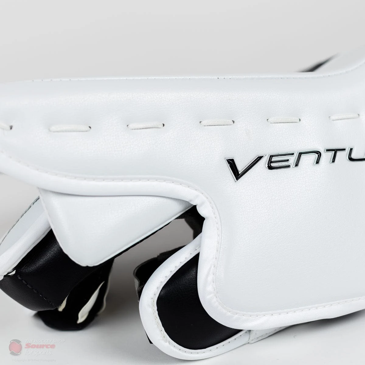 Vaughn Ventus SLR2 Pro Carbon Senior Goalie Blocker 5 Vaughn Ventus SLR2 Pro Carbon Senior Goalie Blocker - Image 3