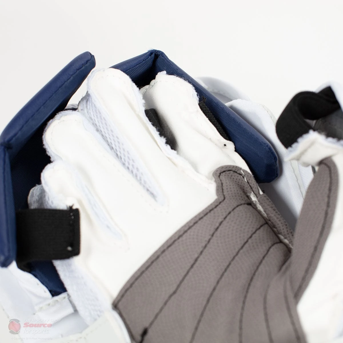 Vaughn Ventus SLR2 Youth Goalie Blocker 8 Vaughn Ventus SLR2 Youth Goalie Blocker - Image 6