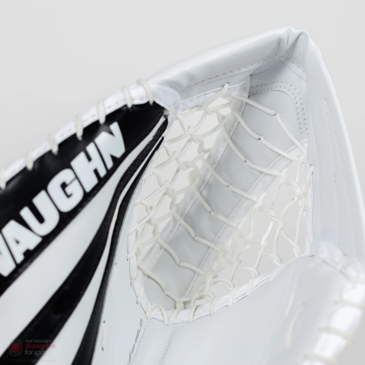 Vaughn Ventus SLR2 Pro Carbon Senior Goalie Catcher 6 Vaughn Ventus SLR2 Pro Carbon Senior Goalie Catcher - Image 4