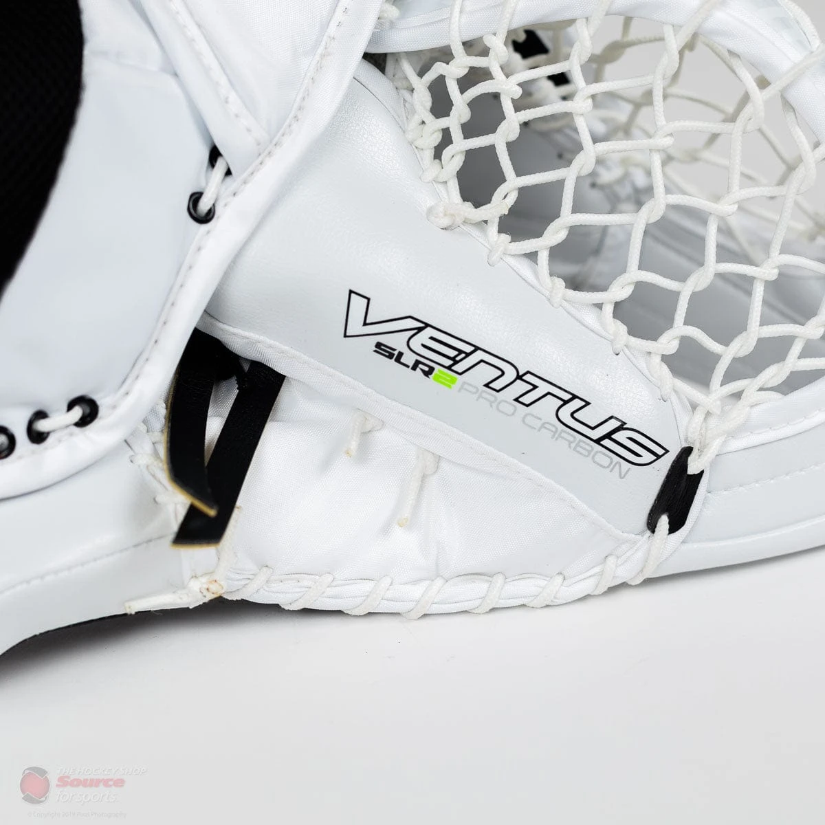 Vaughn Ventus SLR2 Pro Carbon Senior Goalie Catcher 12 Vaughn Ventus SLR2 Pro Carbon Senior Goalie Catcher - Image 10