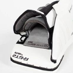 Warrior Ritual GT2 Intermediate Goalie Blocker -Hockey Series Store warrior blockers warrior ritual gt2 intermediate goalie blocker 5428197523522