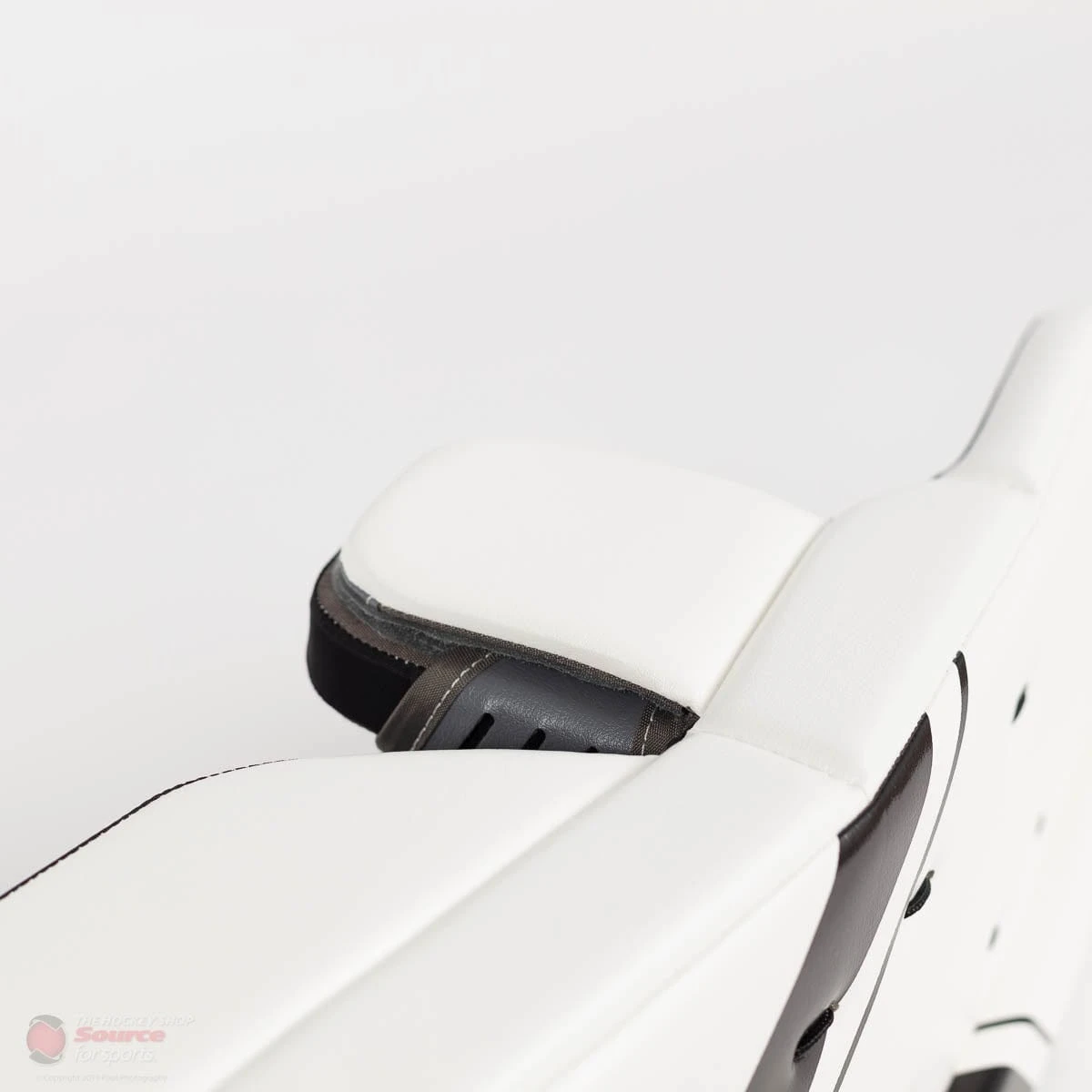 Warrior Ritual G4 Youth Goalie Leg Pads 7 Warrior Ritual G4 Youth Goalie Leg Pads - Image 5